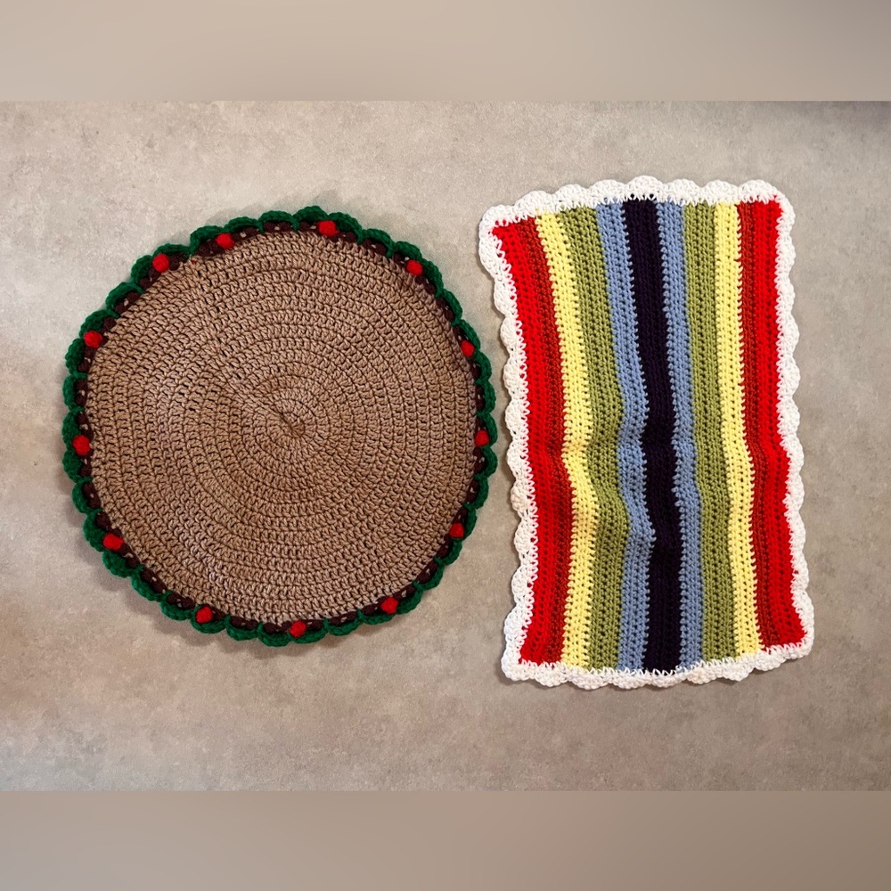 NEW Set of 2 Knitted cat or small dog blankets. Perfect for in beds or on own.